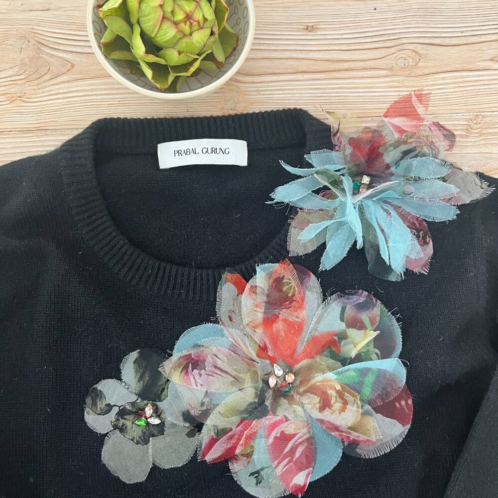 Prabal Gurung Black Cashmere Sweater w/ Floral Crystal Appliqués Sz S - Picture 2 of 5